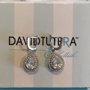 David Tutera drop earrings